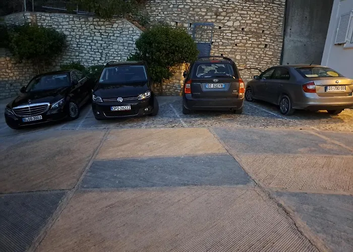 Apartments Vila Emiliano